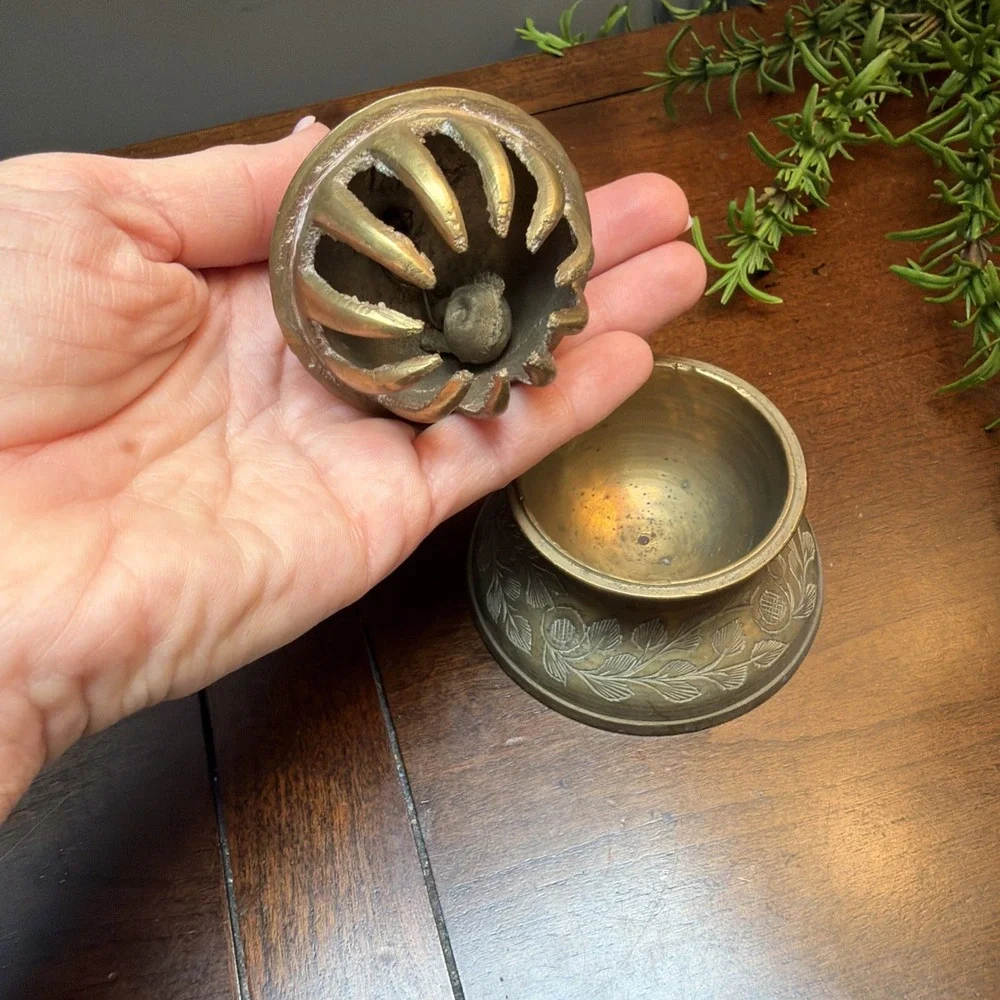 Vintage Solid Brass Elephant Claw Bell Engraved Leaf Pattern with Stand 3